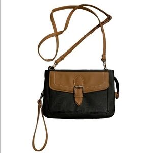 Giani Bernini Natural Black Convertible Crossbody Wristlet Pebbled Leather